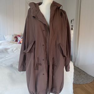 Uniqlo packable light weight rain coat parka maroon oversized mauve